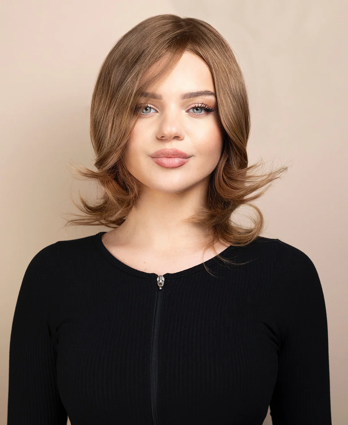 european virgin hair wig - 10" warm blonde. - Image 4