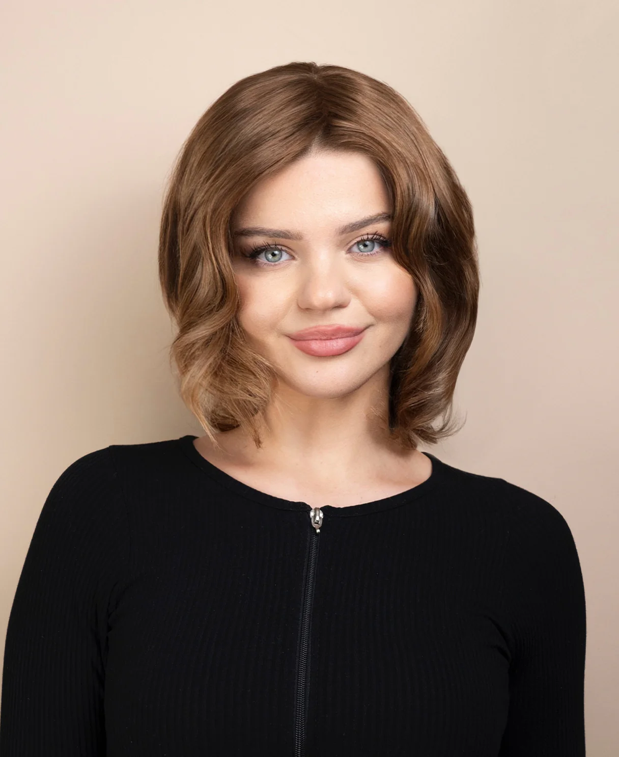 european virgin hair wig - 8" warm blonde. - Image 4