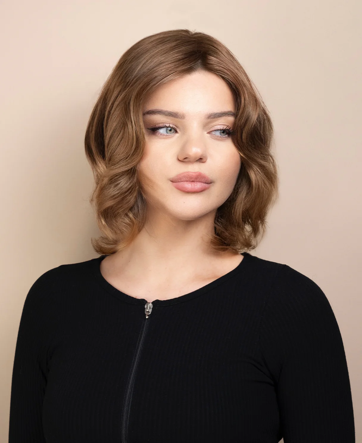 european virgin hair wig - 8" warm blonde. - Image 5