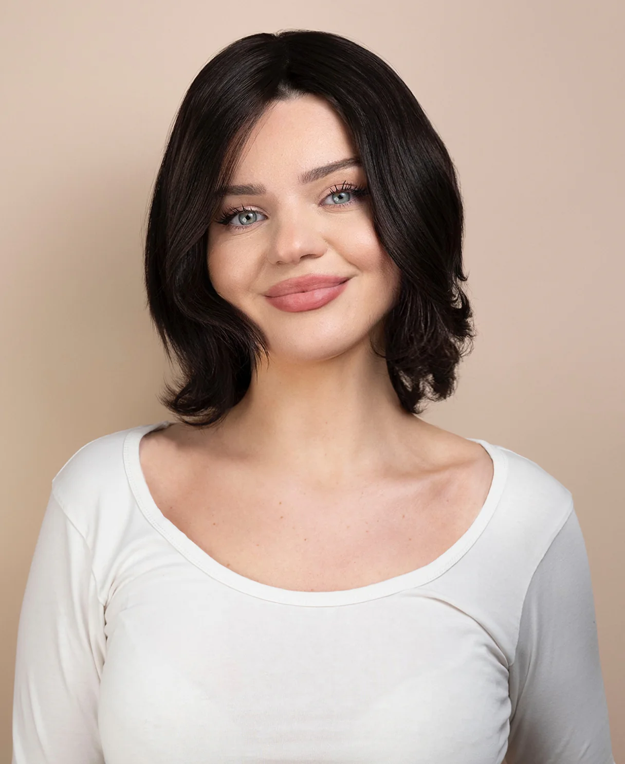 european virgin hair wig - 8" natural black. - Image 6