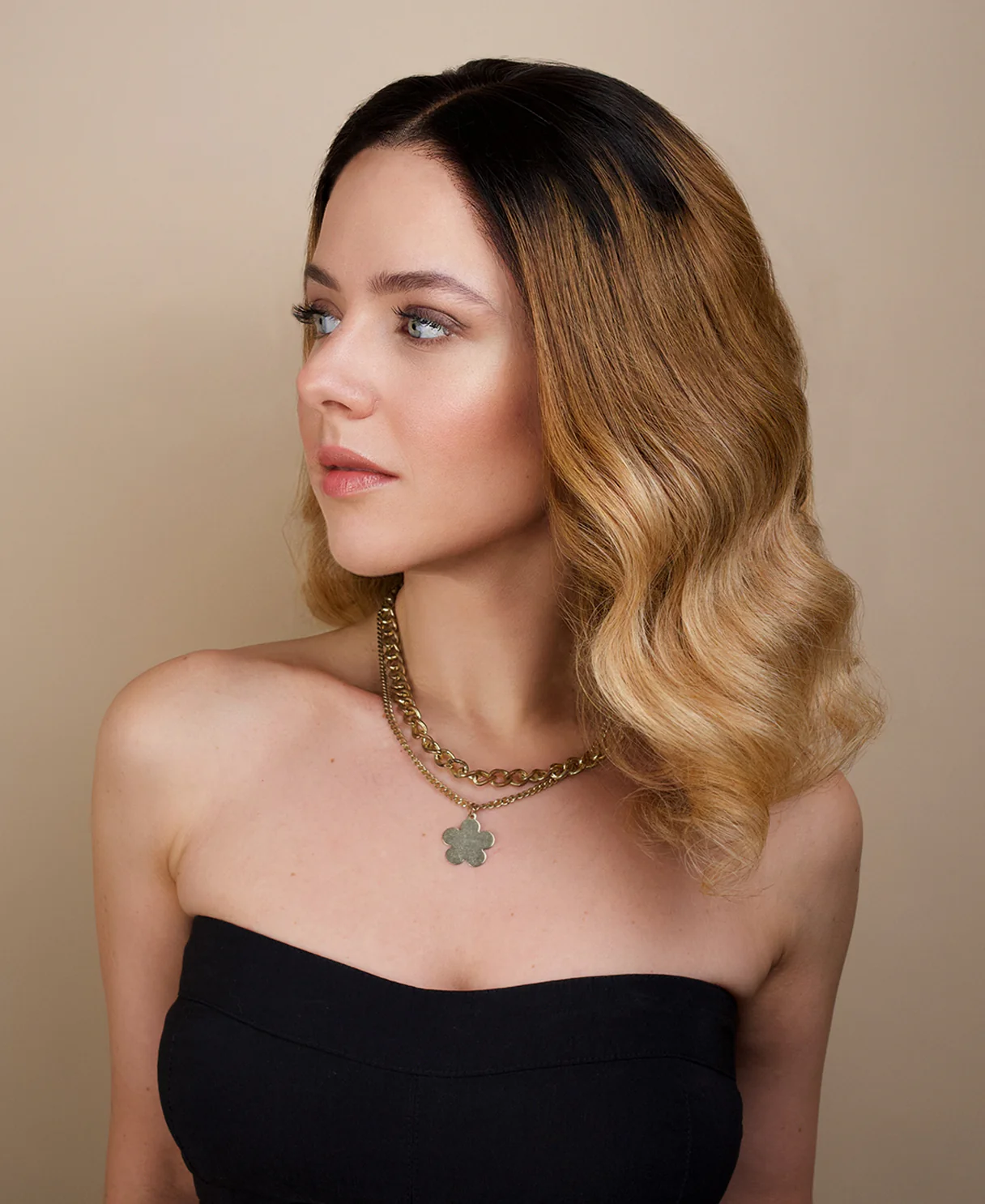 put on & go human wig - 16" rooted blonde with bouncy curls. - Image 3