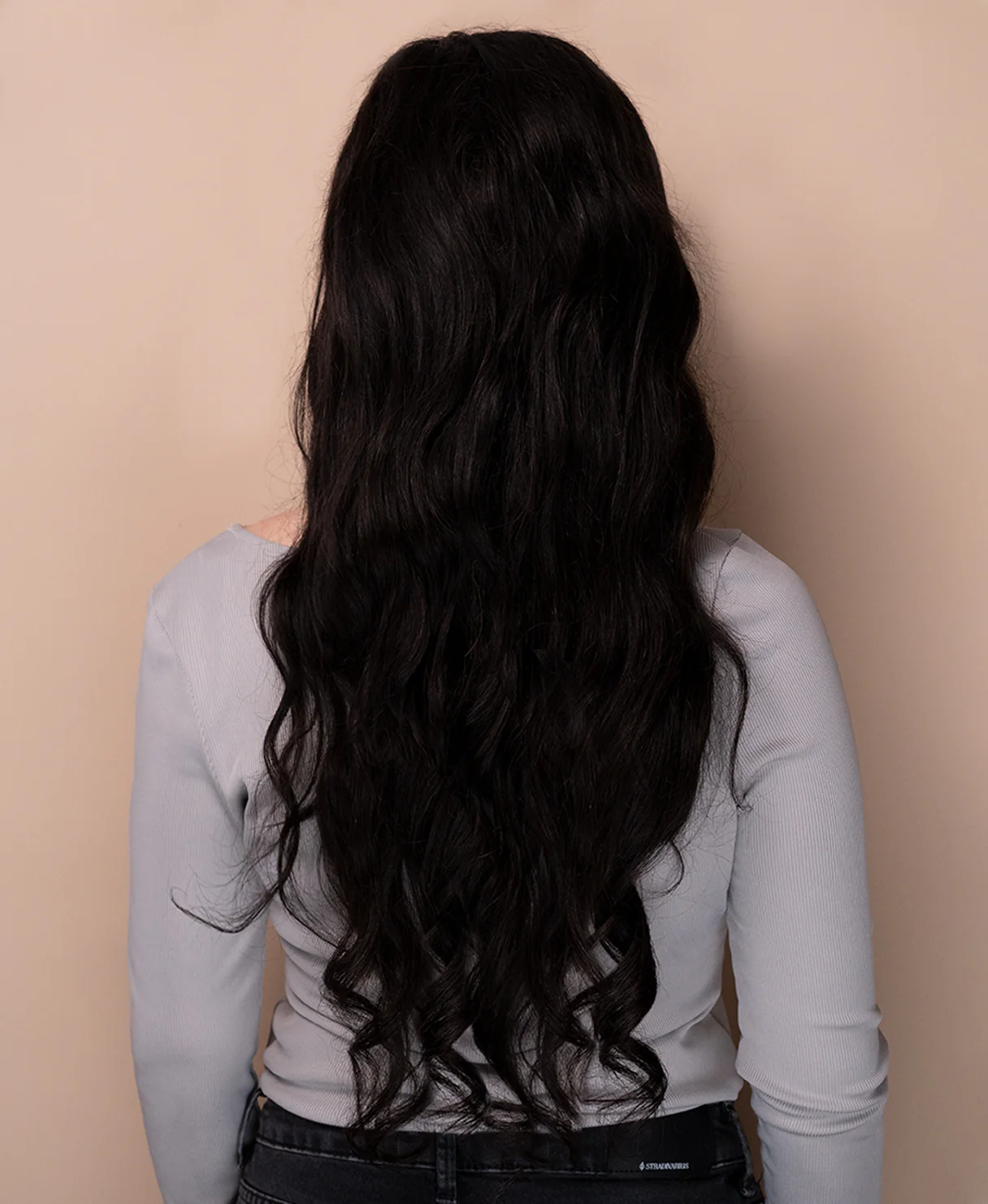 put on & go pre-cut lace wavy human wig - 28" natural black. - Image 2