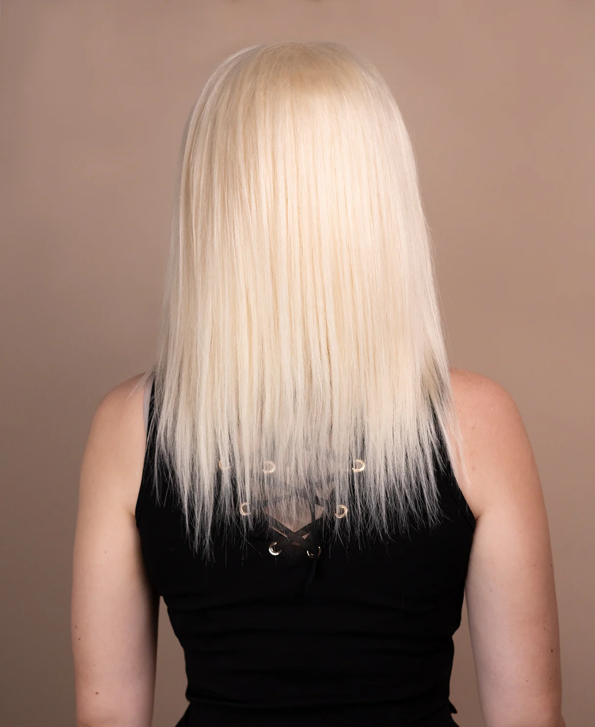 put on & go pre-cut lace human wig - 14" light blonde. - Image 7