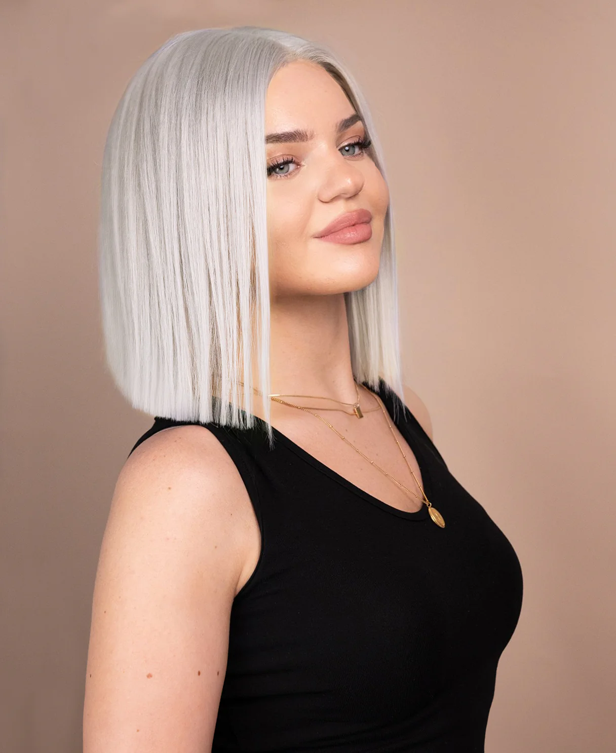put on & go pre-cut lace human wig - 10" silver grey. - Image 3