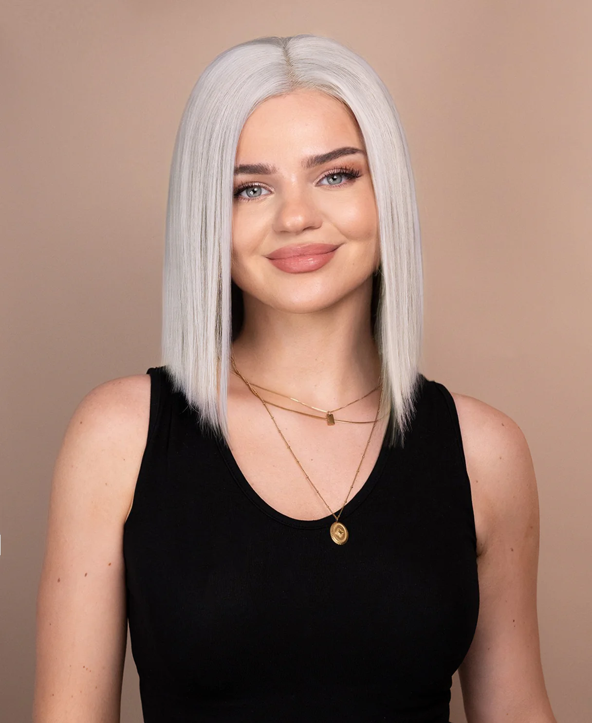 put on & go pre-cut lace human wig - 10" silver grey. - Image 4