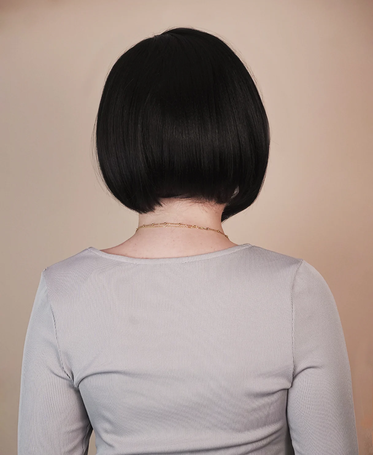 vegan fiber bob with side bangs wig - 10" black. - Image 4