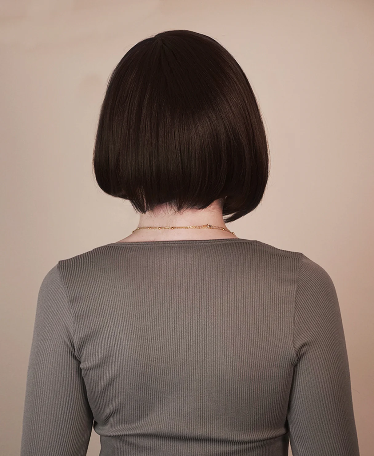 vegan fiber bob with side bangs wig - 10" brown. - Image 2