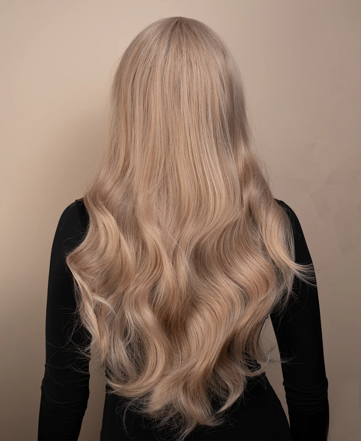 vegan fiber wig - 28" moneypiece blonde with fringe. - Image 2
